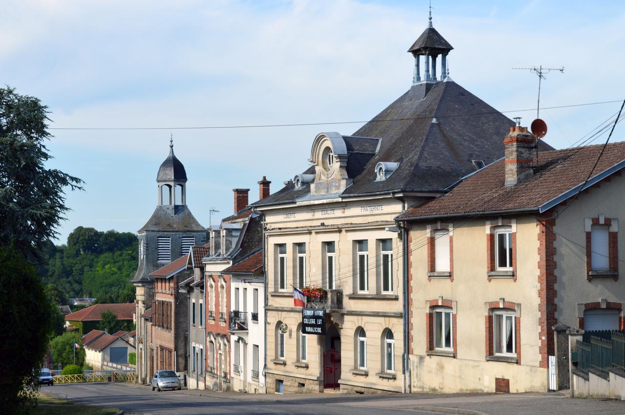 Hotel Du Grand Monarque Varennes-en-Argonne Exterior photo